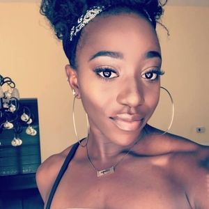 Meet your Posher, Uche